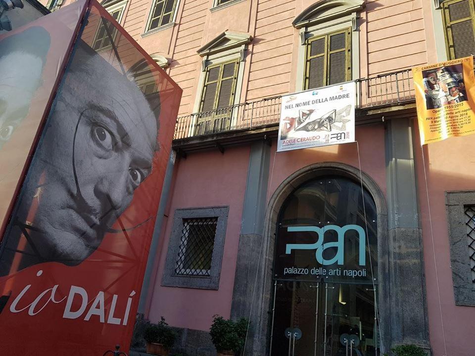 Sottosopra Chiaia Appartement